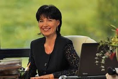 Dr. Zarándi Ildikó felnőtt háziorvos, felnőtt-gyermek homeopátiás orvos